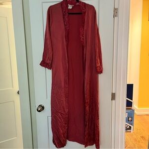 Christine Vancouver Romantic Maxi Length 💯 Silk Lace trimmed Robe 🇨🇦 Made